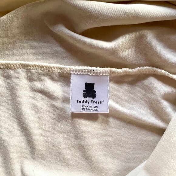 Teddy Fresh Women's Bear & Rainbow Cream Mock Neck Cropped Top Blouse size Small - Picture 4 of 5